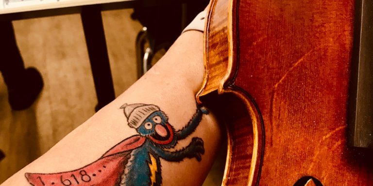 elmo-violin elmo-violin